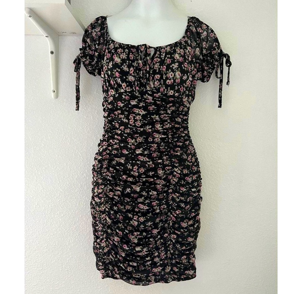 Floral Black dress. 🌸 🖤